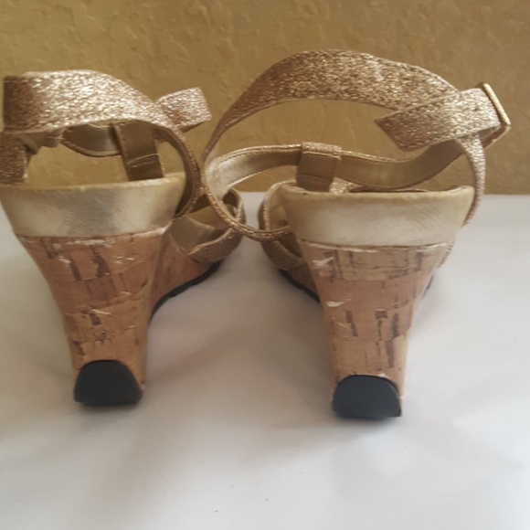 Montero Bay Club Sandals - Picture 4 of 4